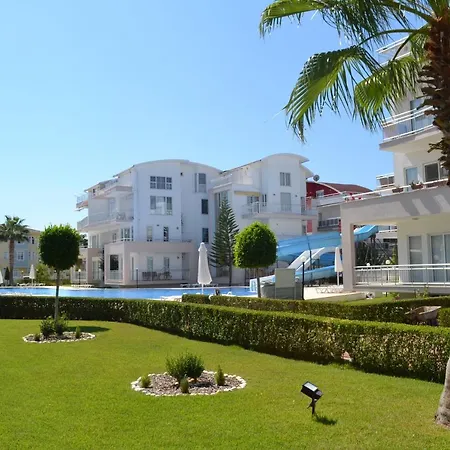 Antalya 3 Nirvana Club Ground Floor Two Bedrooms Pool View With Water Slide Close To Center Apartmán